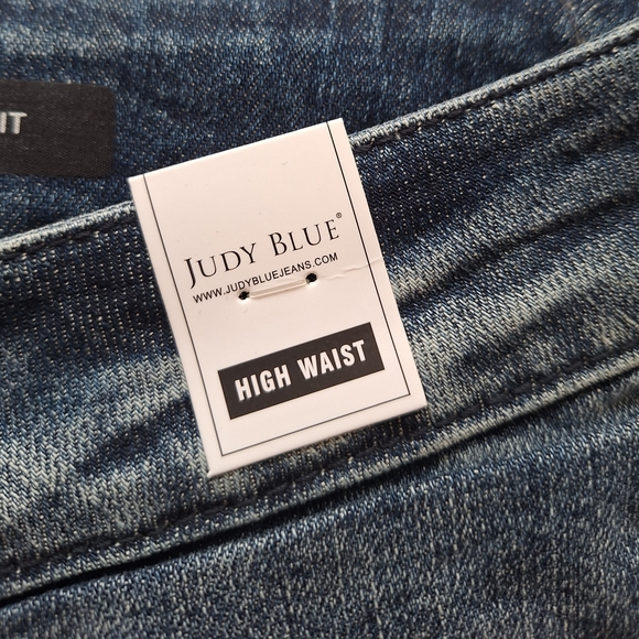 NWT Judy Blue Relaxed Fit, Raw Hem, High Rise. Sz 16W - Picture 6 of 7